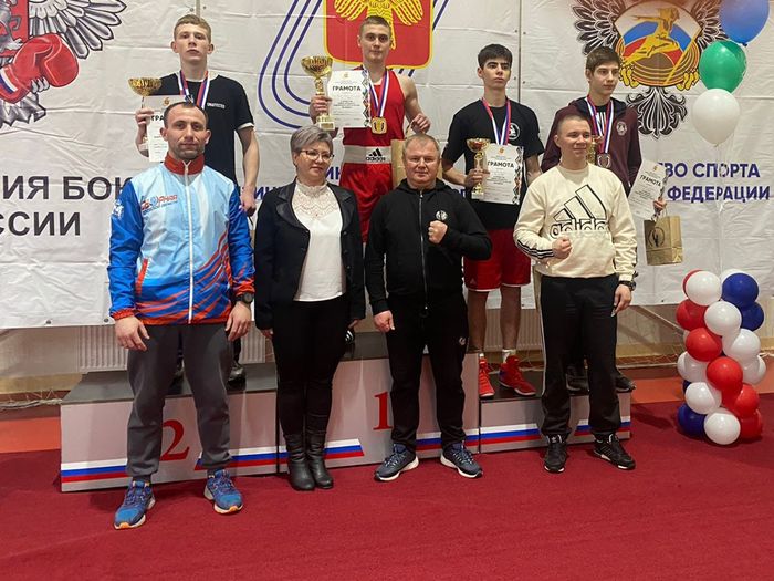 Великолучане привезли золото с Первенства СЗФО по боксу (ФОТО)