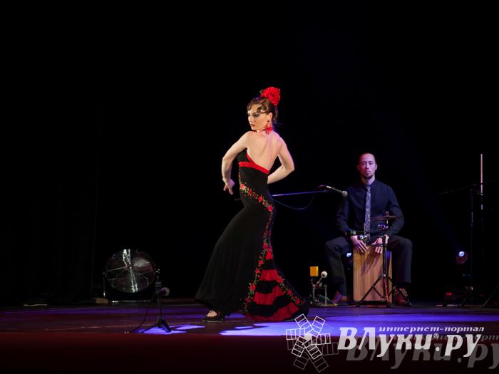 В великих Луках выступил московский коллектив фламенко