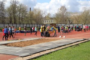 В Великих Луках проходят соревнования «Шиповка юных» (ФОТО)