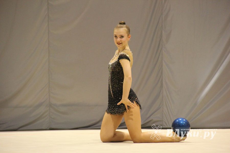 В Великих Луках проходит Кубок Псковской области по художественной гимнастике (ФОТО) (0+)