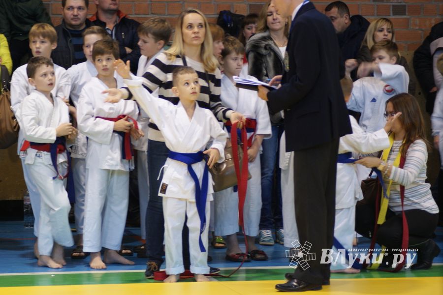 В Великих Луках прошли соревнования по каратэ (ФОТО)