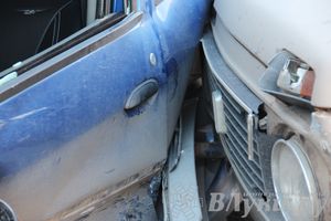 В Великих Луках столкнулись три автомобиля (ФОТО)