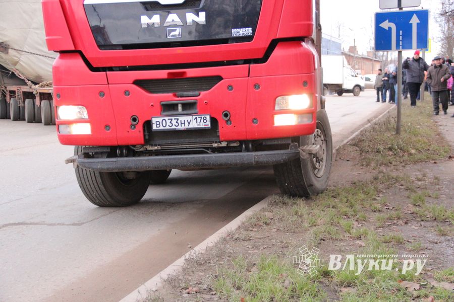 Теперь у всех великолучан есть фото или видео с «Тяжмаш» (ФОТО)