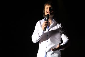 В Великих Луках состоялся концерт Артура (фото)