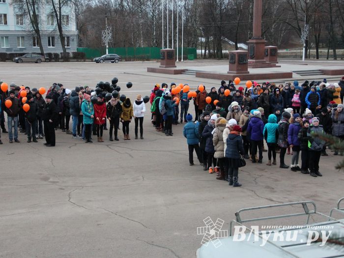 Сегодня над Великими Луками летели шары