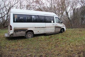 На улице Пушкина водитель врезался в дерево (ФОТО)