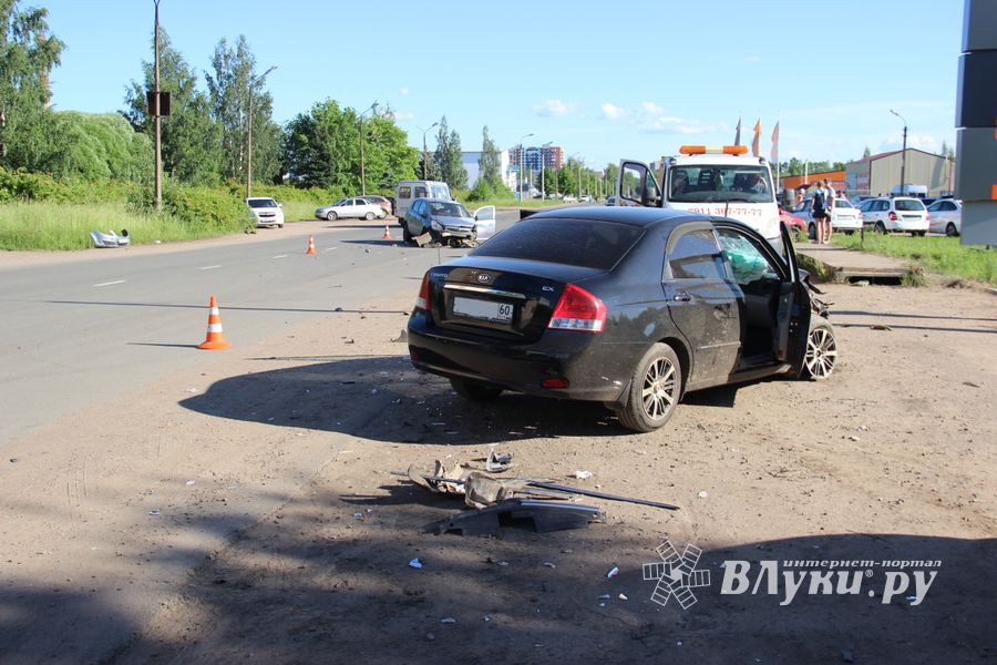 ДТП с участием трёх автомобилей на улице Гоголя (ФОТО)