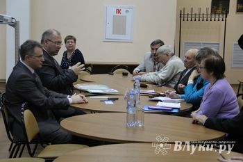 В великолукской городской библиотеке состоялся круглый стол на тему увековечения памяти о Первой мировой войне (фото)