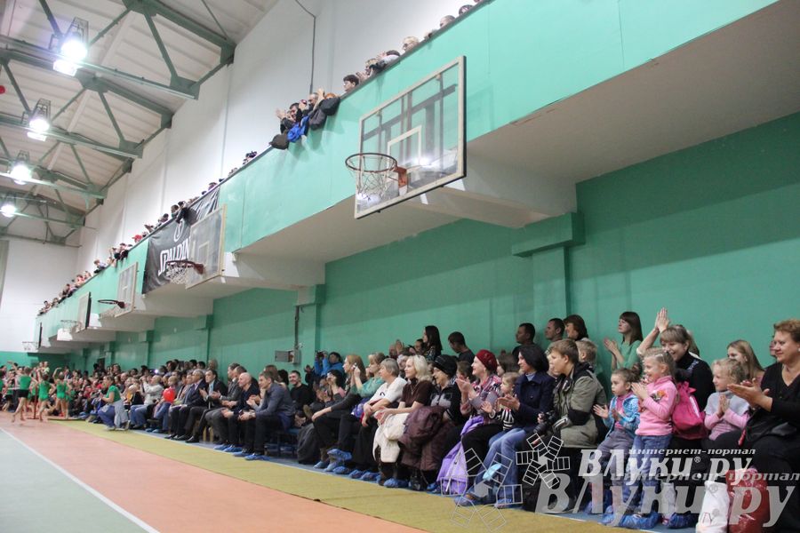 «Парад гимнастики» прошел в Великих Луках (фото)