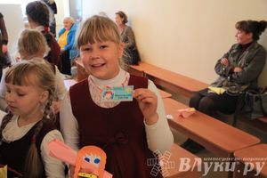 Великолукских лицеистов посвятили в «Маленькие мастера»