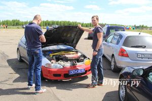 В Великих Луках прошел I этап Открытого чемпионата г. Великие Луки по Drag Racing (фото)
