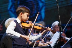 В Псковской области наградили юных дарований и стипендиатов премии губернатора (ФОТО)