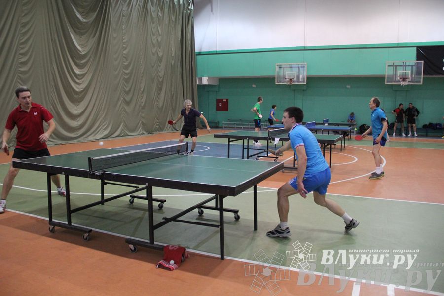В Великих Луках прошло Первенство города по настольному теннису (фото)