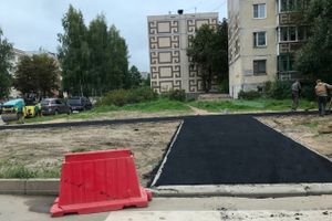 На ул. Пескарёва приступили к асфальтированию тротуара (ФОТО)