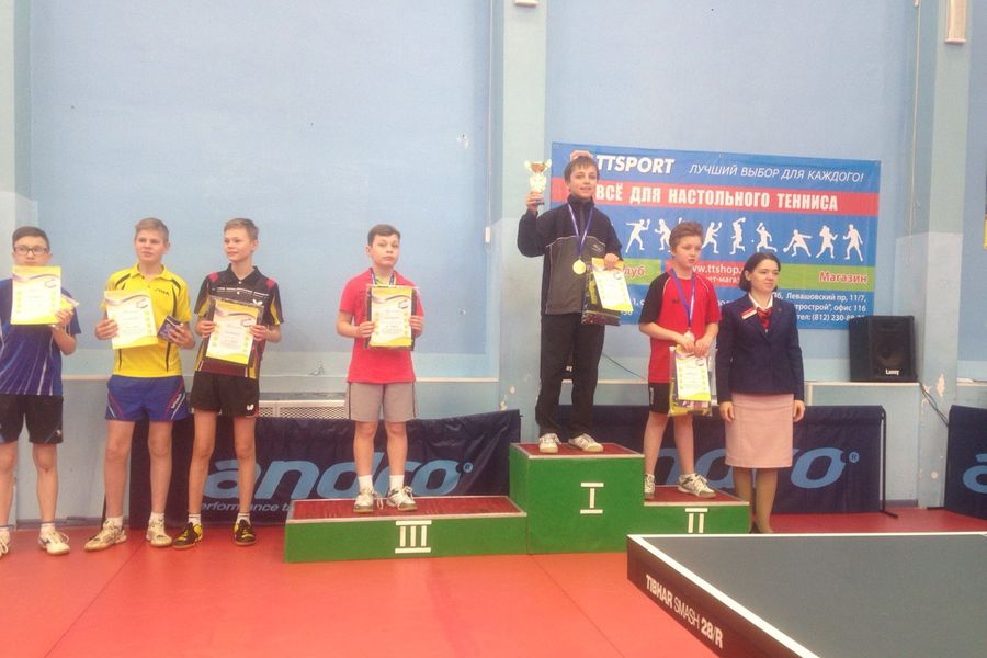 Великолучанин привез залото с турнира по настольному теннису (ФОТО)