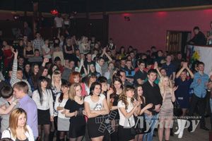 14 февраля в клубе «Хотэй» состоялось ежегодное шоу для влюбленных «Love Story»