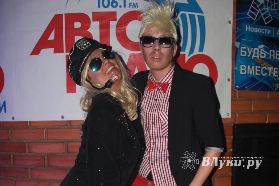 Радиостанции «Авторадио Великие Луки» и «Европа Плюс Великие Луки» отметили свой профессиональный праздник (фото)