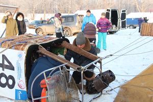 Над Великими Луками взлетели «Яблоки на снегу» (фото)