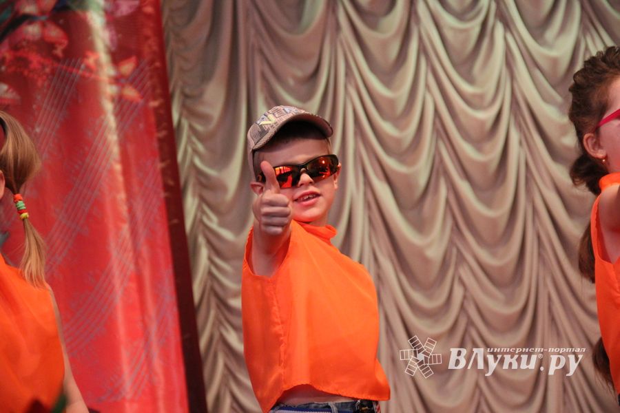 В Великих Луках прошёл «Танцевальный круговорот» для самых юных танцоров (ФОТО)