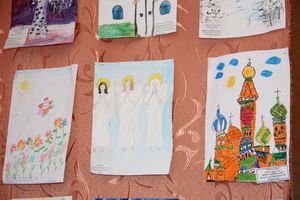 «Красота Божьего мира» в рисунках дошколят Великих Лук (ФОТО)