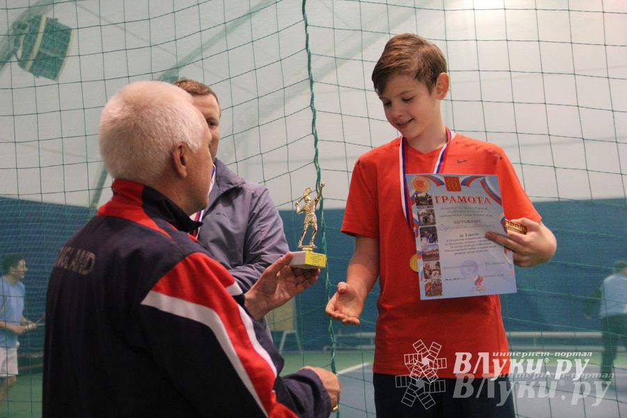 В СК «Ника» прошел открытый городской турнир по большому теннису (фото)