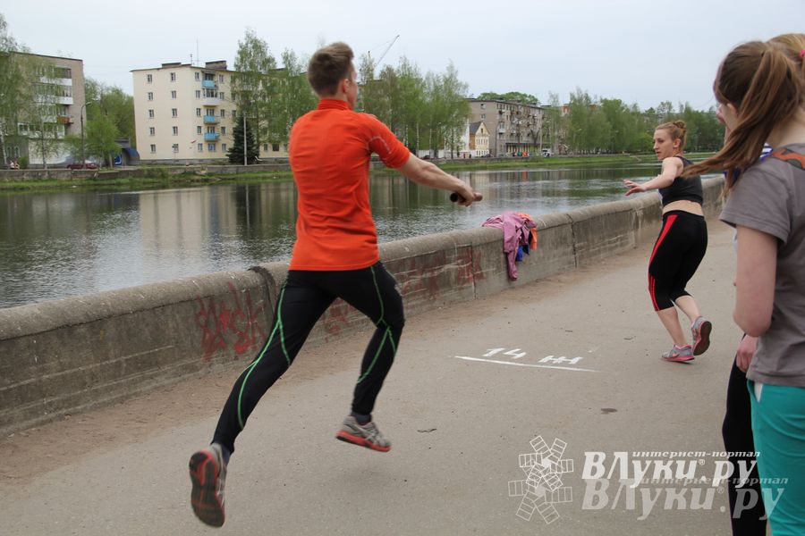 В Великих Луках прошла весенняя городская эстафета (фото)