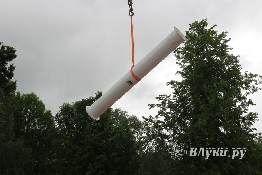 Колесу обозрения делают ноги (ФОТО)