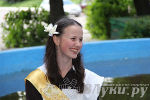 «Последний звонок» в школах Великих Лук