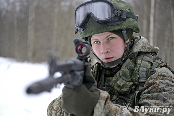 Псковские десантники испытывают новую экипировку (фото)