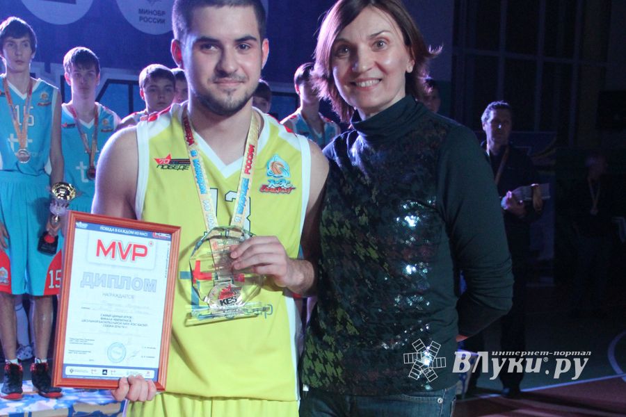 В Великих Луках прошли финальные игры Чемпионата ШБЛ «КЭС-БАСКЕТ» (фото)