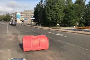 Опасность под ногами: Великие Луки поглотит канализационная пучина? (ФОТО)