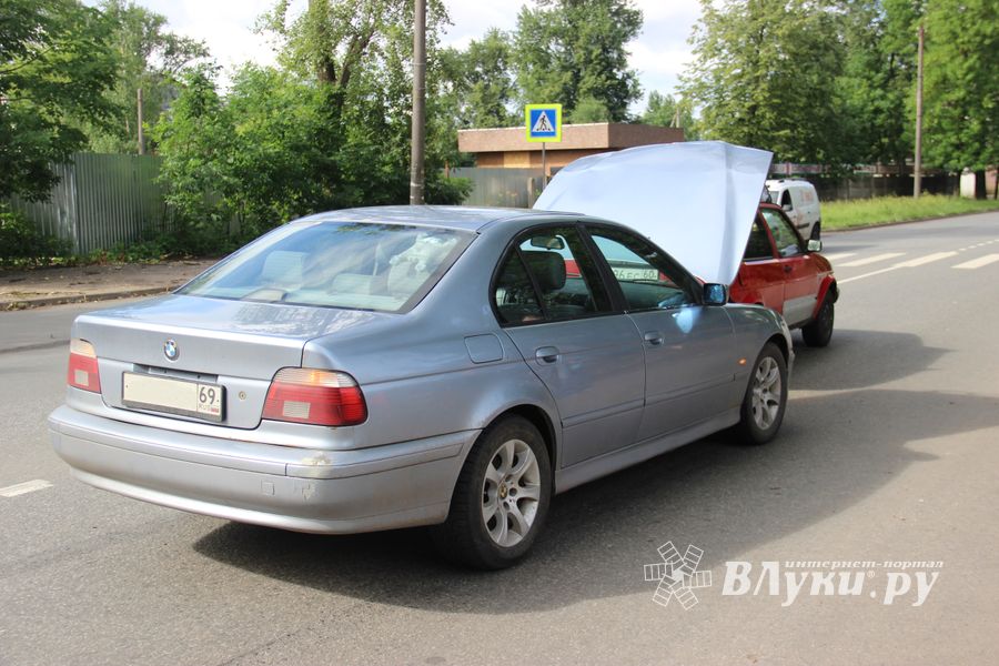 На Гагарина в Великих Луках столкнулись два «немца» (ФОТО)