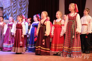  Рождественский концерт ансамбля «Заряница» прошел в Великих Луках (фото)