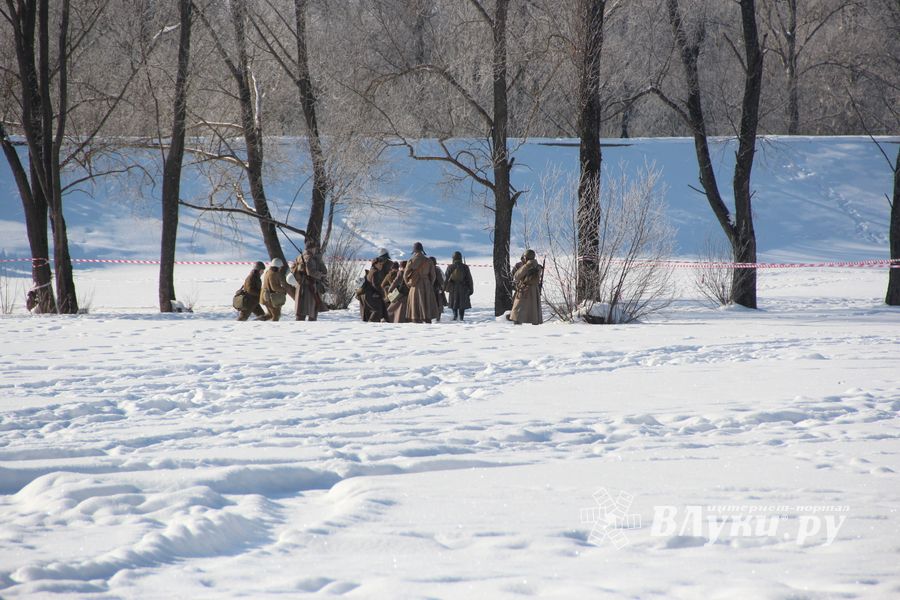 В Великих Луках реконструировали подвиг Александра Матросова (12+)(ФОТО)