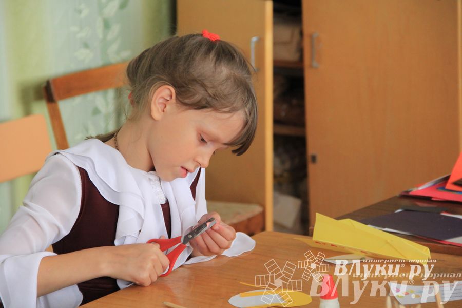 Великолукских лицеистов посвятили в «Маленькие мастера»