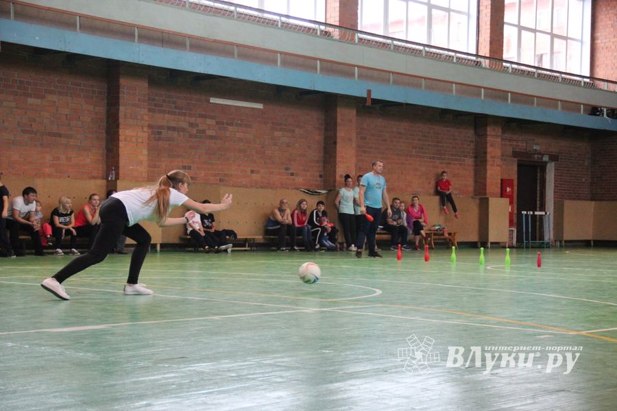 Конкурс «Папа, мама, я - спортивная семья» прошел в Великих Луках (ФОТО)