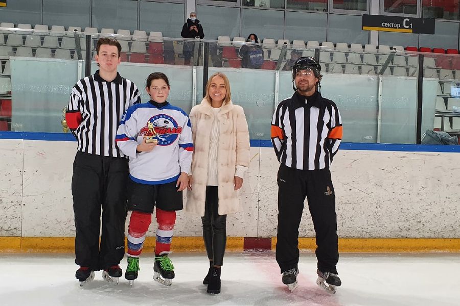 Великолукские хоккеисты привезли бронзу с областного турнира «Золотая шайба» (ФОТО)