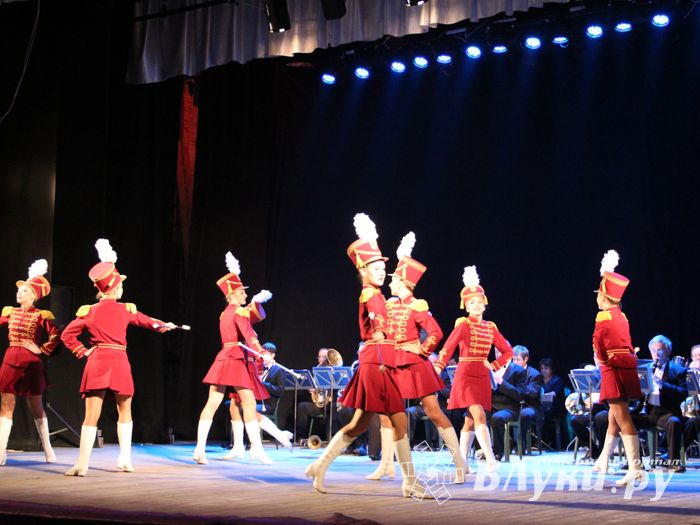 18 мая состоялся юбилейный концерт коллектива мажореток «Золотые погоны» (ФОТО)