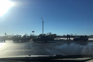 На Октябрьском произошло ДТП (ФОТО)