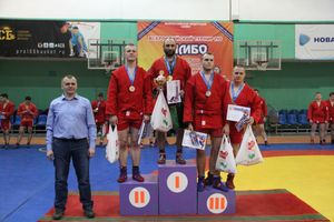 Самбисты поборолись на крупном турнире в Великих Луках (ФОТО)