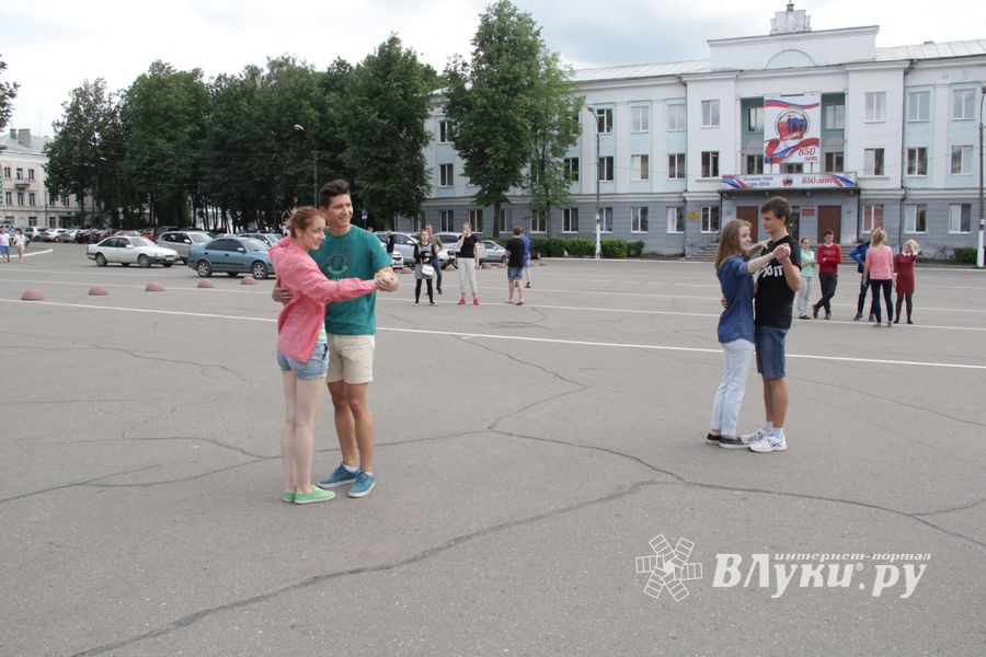 Репетиция вальса