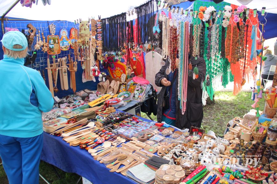 «Куклоград» и «Город мастеров» на праздновании Дня города Великие Луки (ФОТО)