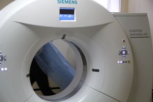 Андрей Турчак велел наладить работу томографа и улучшить вентиляцию в палатах Великолукской межрайонной больницы