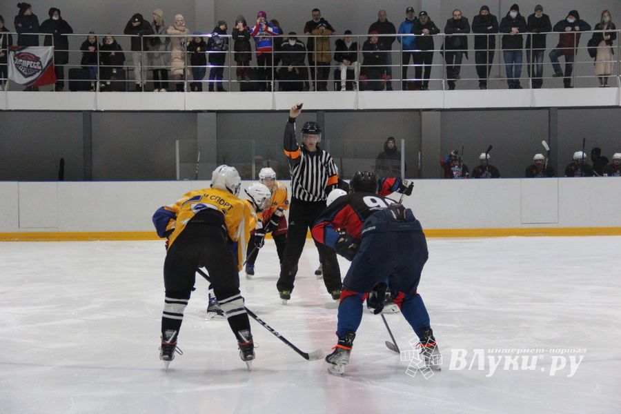Две великолукские хоккейные команды провели встречу в рамках Чемпионата Псковской (ФОТО)