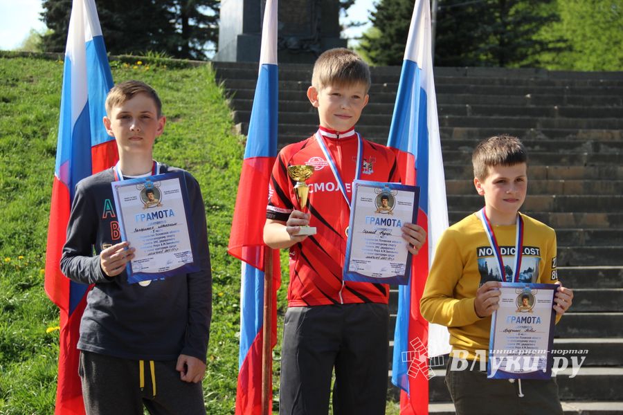 В Великих Луках чествовали лучших велосипедистов (ФОТО)