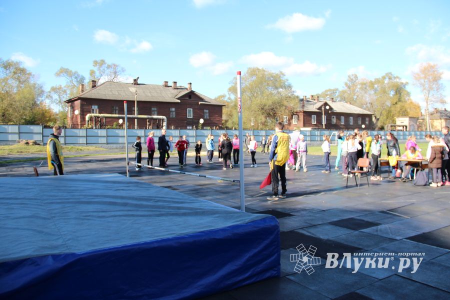 «Шиповка юных» среди великолукских школьников (фото)