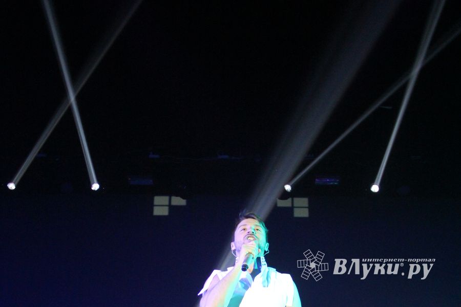 В Великих Луках состоялся концерт Сергея Лазарева