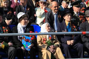 Великие Луки отмечают День Победы