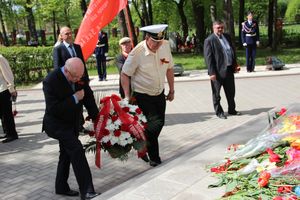 В Великих Луках прошел торжественный митинг в честь 9 мая (ФОТО)