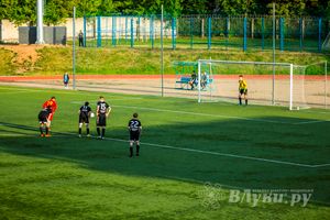 Матчи по футболу в рамках Первенства России проходят в Великих Луках (фото)